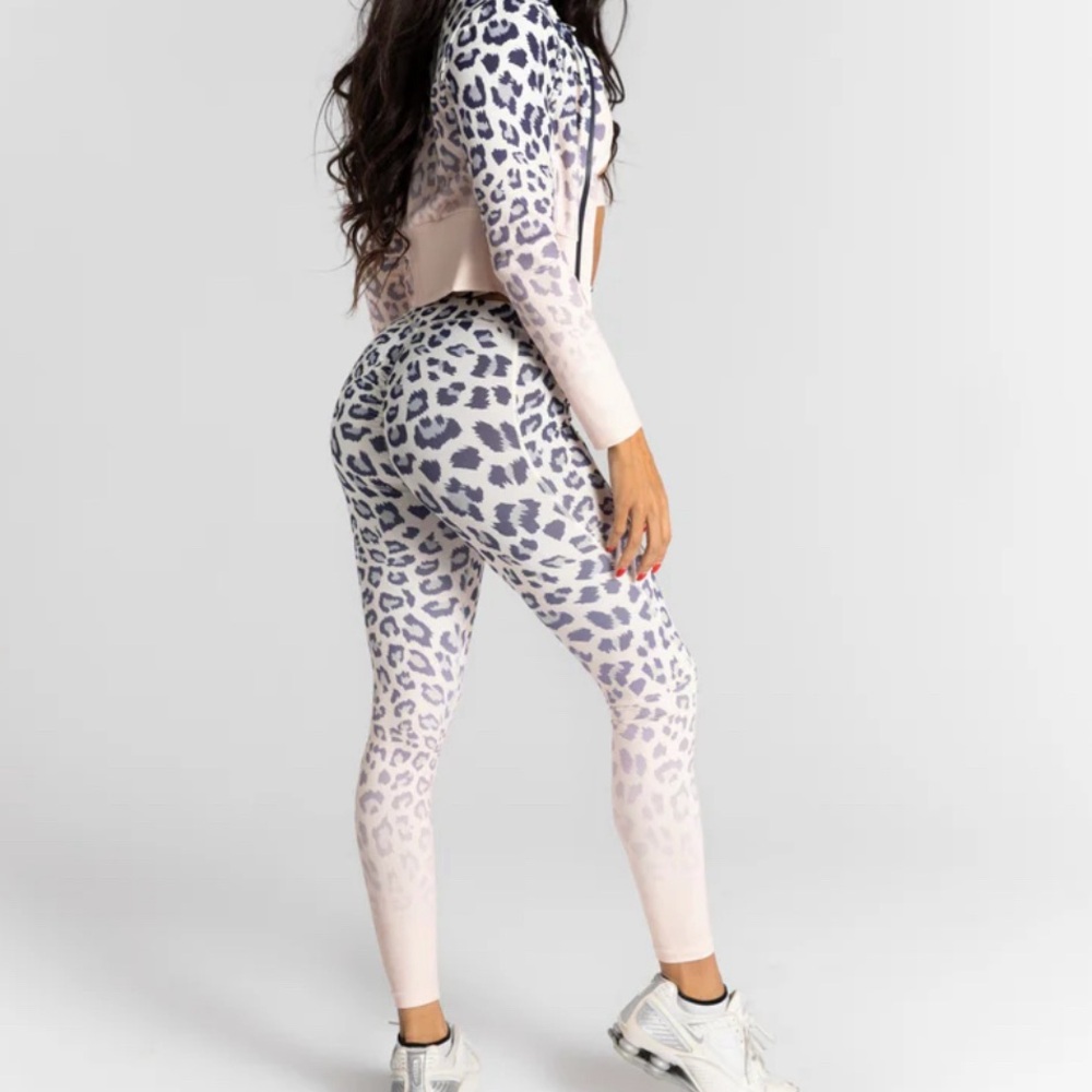 Gradient ombré leopard Noir Blanc Pants with cutouts- Small